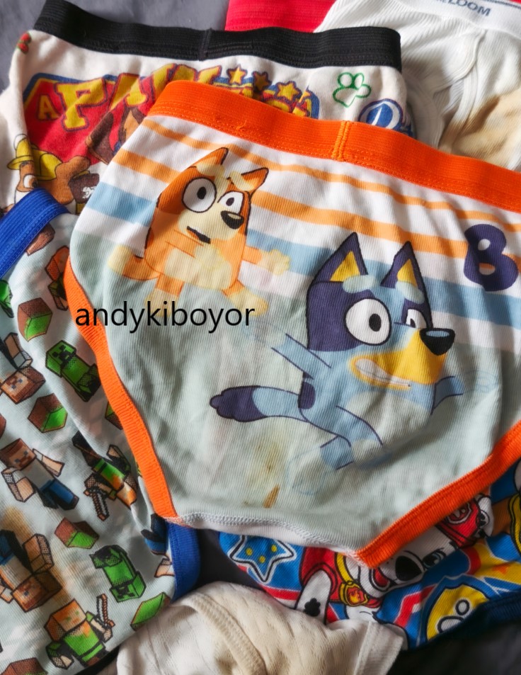 andykiboyor03's tweet photo. Some smelly presents from the week
Lots of playtime ‍🔥🩲
#cartoonbriefs #blueyunderwear #usedundies #trusasusadas #cartoonundies https://t.co/vSb2ox9kTh