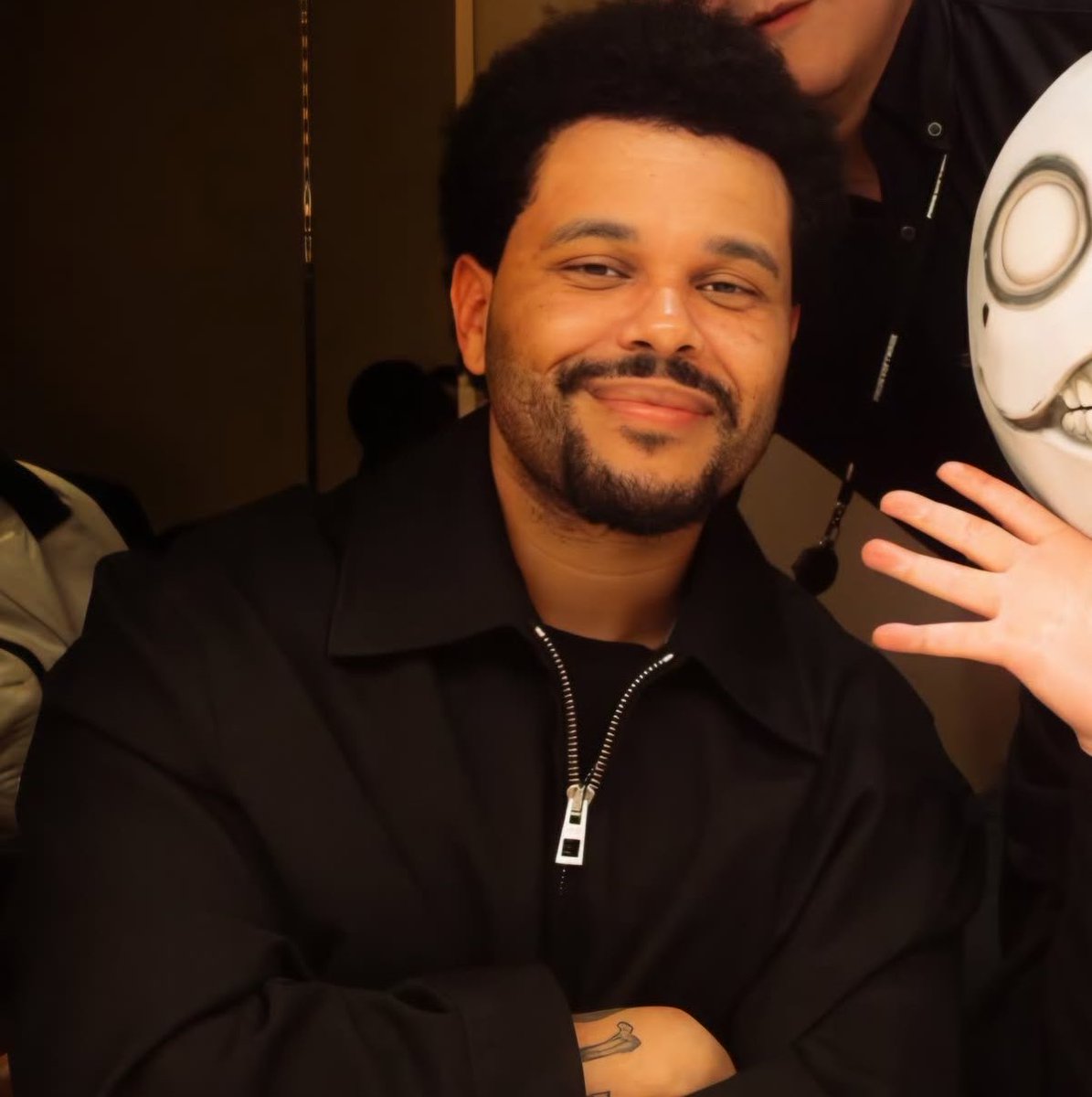 SiteTheWeekndBR's tweet photo. FANDOMS COM LULA! ⭐️❤️

Ao longo de sua carreira, The Weeknd tem usado seu alcance para apoiar causas humanitárias, destinando milhões de dólares a iniciativas de combate à fome e ajuda a populações em situação de emergência.

Seguindo esse espírito de mobilização, o The Weeknd Brasil se une ao movimento Fandoms com Lula e declara seu apoio à candidatura de Lula à Presidência em 2026.