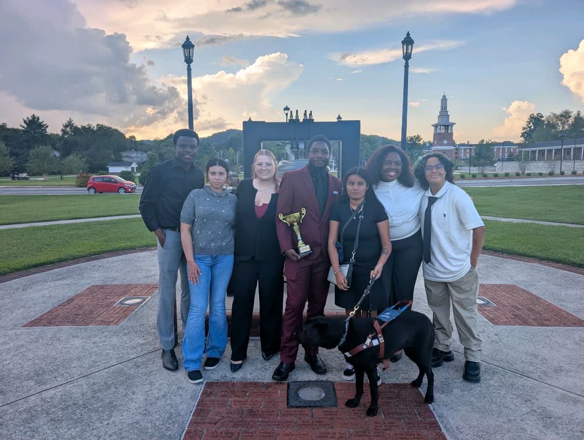 MTSUNews's tweet photo. Congrats to the MTSU Speech and Debate Team, which traveled to Kentucky to compete in the Patriot Debates at the University of the Cumberlands Tournament. The team won first place in the Sweepstakes category, among other wins.

#trueBLUE #mtsu #findYOURblue https://t.co/lxmhYZKN5P