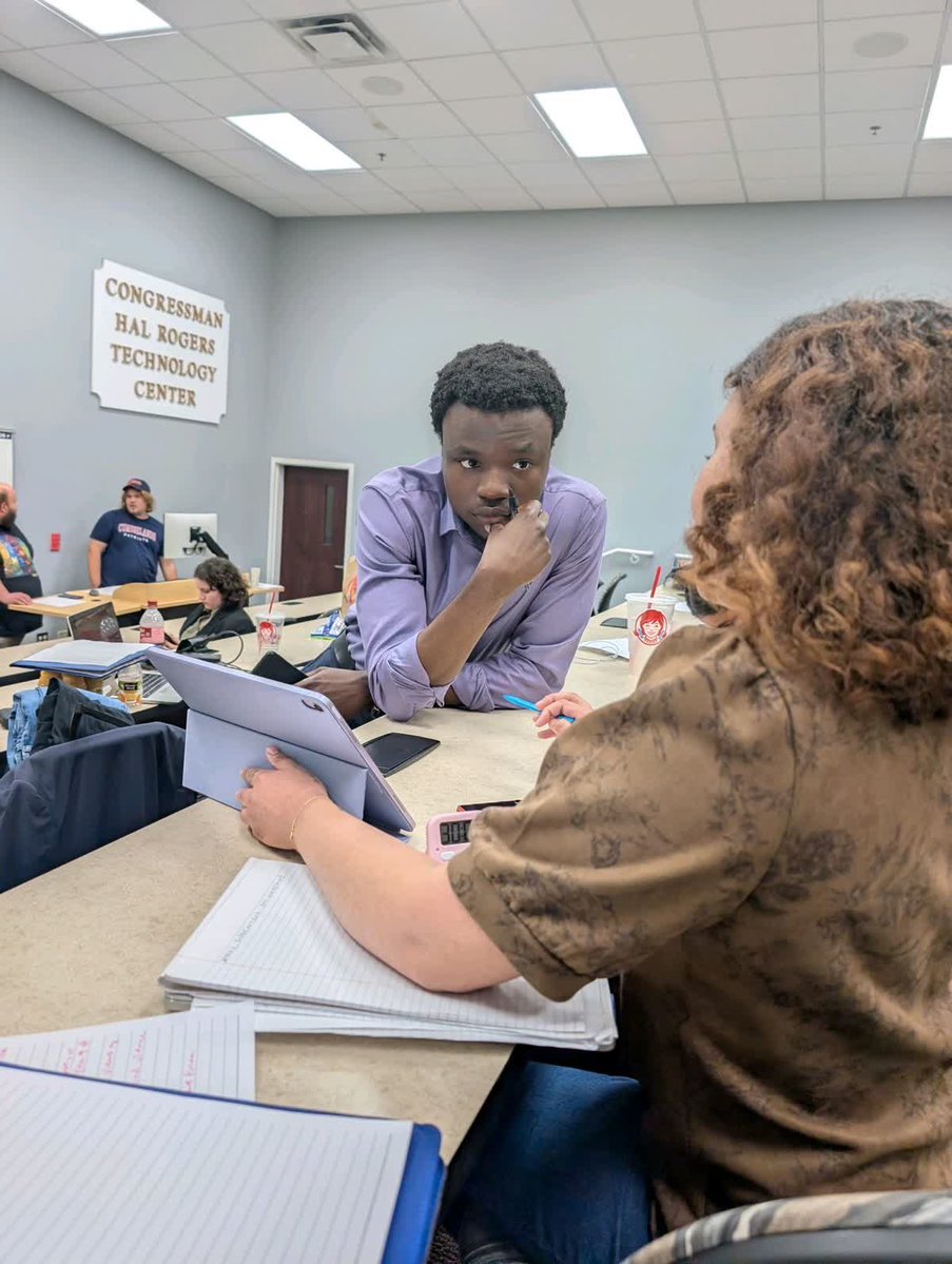 MTSUNews's tweet photo. Congrats to the MTSU Speech and Debate Team, which traveled to Kentucky to compete in the Patriot Debates at the University of the Cumberlands Tournament. The team won first place in the Sweepstakes category, among other wins.

#trueBLUE #mtsu #findYOURblue https://t.co/lxmhYZKN5P