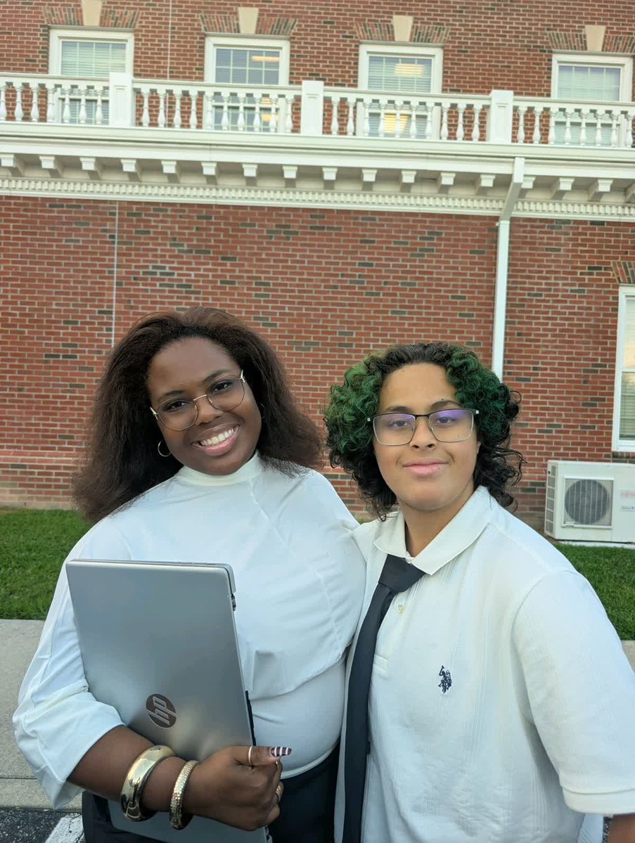 MTSUNews's tweet photo. Congrats to the MTSU Speech and Debate Team, which traveled to Kentucky to compete in the Patriot Debates at the University of the Cumberlands Tournament. The team won first place in the Sweepstakes category, among other wins.

#trueBLUE #mtsu #findYOURblue https://t.co/lxmhYZKN5P