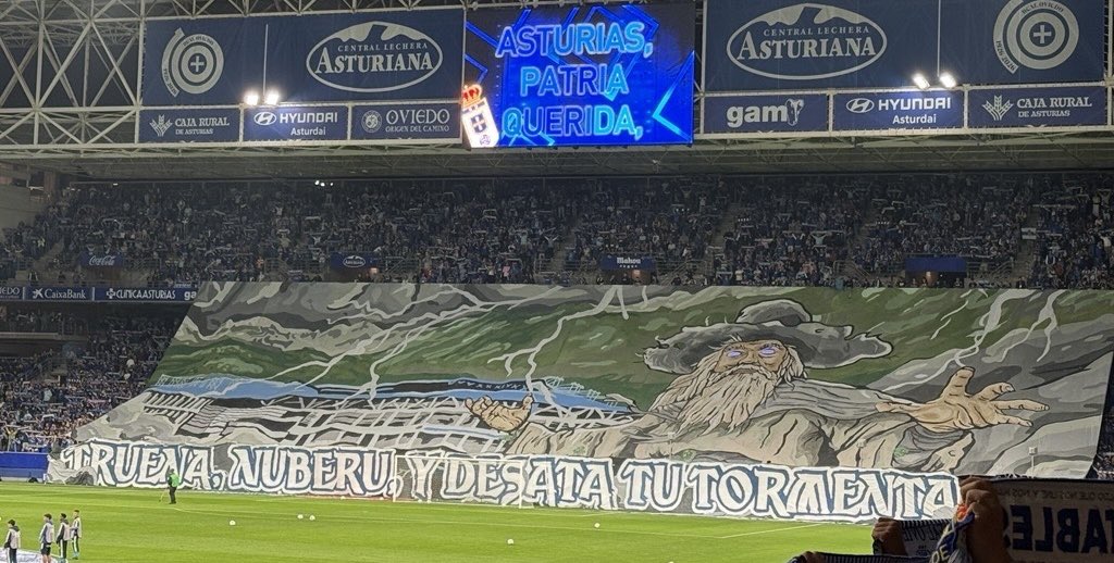 UltrasAccountOF's tweet photo. Truena Nuberu, y desata tu tormenta.

El tifo del Fondo Norte 1926 para el derbi asturiano. https://t.co/3dEaKa35kx