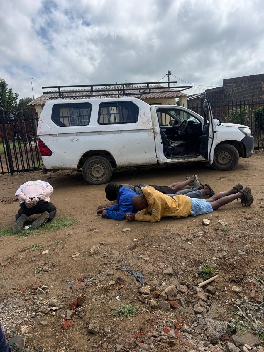 SAPoliceService's tweet photo. #sapsFS [FOUR ARRESTED AND STOLEN VEHICLE RECOVERED FOLLOWING HIJACKING IN BOTSHABELO]

Four suspects are expected to appear in the Botshabelo Magistrate’s Court on Monday, 28 September 2026, following their arrest for the possession of a suspected stolen vehicle and a car-hijacking that occurred earlier today.

The incident began in the early hours of Sunday, 27 September 2026, when a driver was stabbed and robbed of his white Toyota Hilux bakkie, valued at approximately R250 000-00 in Section C, Botshabelo. The matter was reported to the Botshabelo SAPS, and information was immediately shared with the Mangaung Metro DOCC Crime Combating Unit to assist with the recovery.

A search operation was launched in conjunction with a car tracking company. Utilising GPS coordinates, the joint team tracked the vehicle to Section U, where it was spotted driving recklessly at high speed. Following a pursuit, the vehicle collided with a security fence at a residence and was brought to a halt.

Four occupants, aged between 18 and 23, were tactically approached and arrested. During the processing of the suspects, one 23-year-old male was positively identified by the complainant as the individual who hijacked him. The vehicle, which was found with blood stains suspected to belong to both the victim and the suspects, was recovered along with a suspect's cellphone and clothing. Local Criminal Records Centre experts were summoned to process the scene.

The suspects remain in custody and face charges of car-hijacking and possession of a suspected stolen vehicle. #TrioCrimes ML