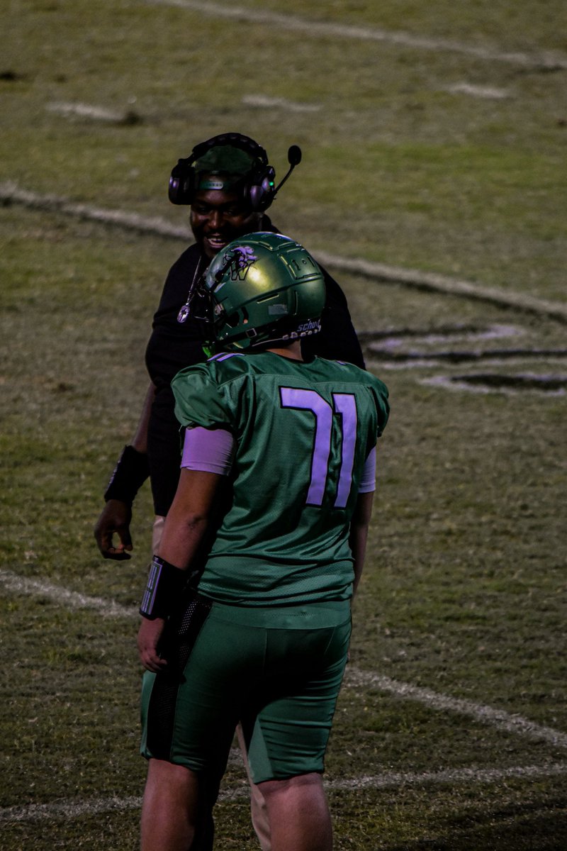 KW_Trenches78's tweet photo. From the trenches to leadership.
Every snap as #71 #78 for Southwest has been about getting better—fundamentals, film, and consistency. Learning, developing, and earning the trust of coaches and teammates. https://t.co/C0c2dOPV0N