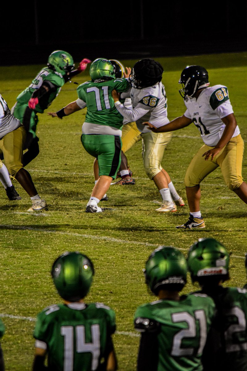 KW_Trenches78's tweet photo. From the trenches to leadership.
Every snap as #71 #78 for Southwest has been about getting better—fundamentals, film, and consistency. Learning, developing, and earning the trust of coaches and teammates. https://t.co/C0c2dOPV0N