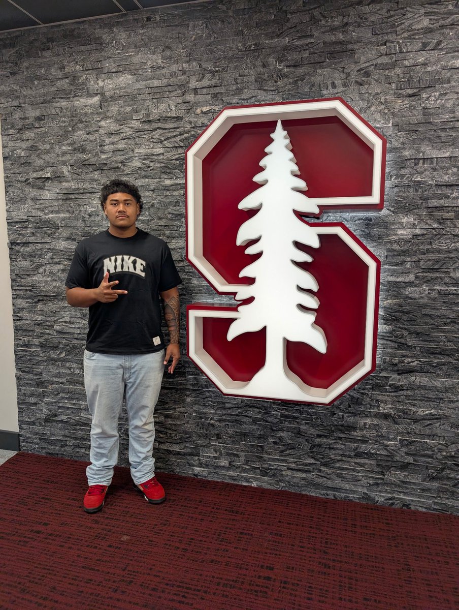 theehamee's tweet photo. Thanks to @StanfordFball and coaches for the amazing hospitality and experience! #LINEWINS @NickMonica63 @coachmetty @GregBiggins @BrandonHuffman @BlairAngulo https://t.co/I8Z9amQm6m