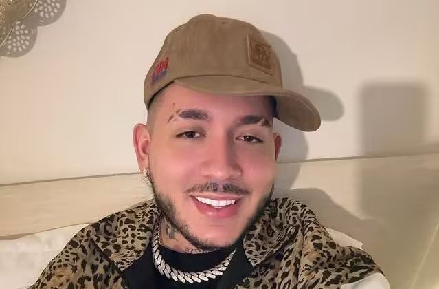 dniejl's tweet photo. Hablame de este pedazo de mierda:

- Intento de cantante
- Hace "música" de mierda
- Le revive la carrera a MrBots
- Tiene más personalidad propia el fracasado de Spreen
- Mejor amigo del estafador de Jefferson Cossio
- Preña una prostituta

La 💩 en mis 📚 https://t.co/9dFweKHc9u