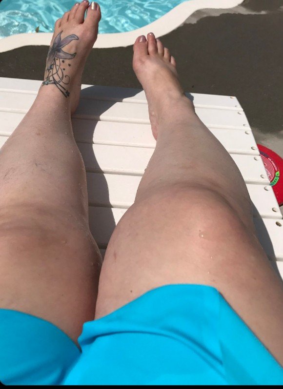 FaithRamsarran's tweet photo. Selling feet pics and videos please DM me I use cashapp or chime 
#feet https://t.co/9HVuGa8IeJ