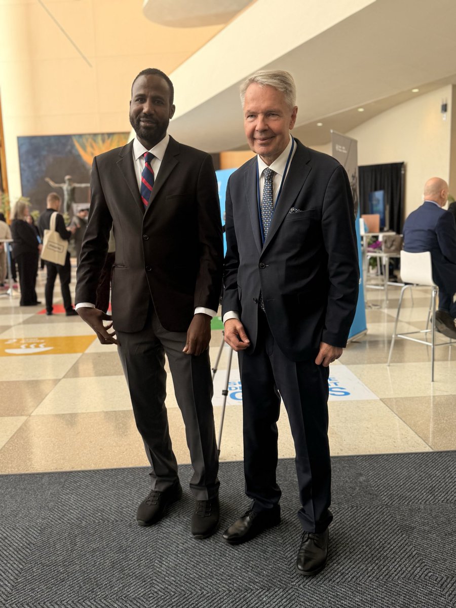monemmakki's tweet photo. وفي رسالته إلى السودانيين، قال هافيستو: "أنتم لستم وحدكم"، مشددا على أن الطريق إلى السلام يتطلب وقف الحرب ومعالجة آثارها على النسيج الاجتماعي للبلاد. وأكد أن طرفي النزاع ليسا مستعدين بعد للجلوس إلى طاولة واحدة، لكنهما يقبلان بالدبلوماسية المكوكية التي تقودها الأمم المتحدة. https://t.co/tEmb147Mgp