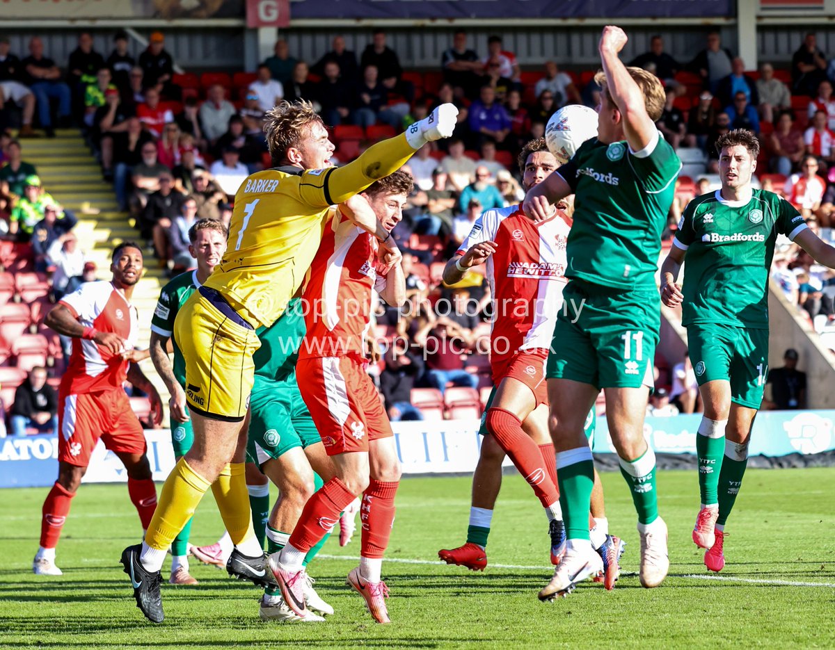 toppiccouk's tweet photo. (2/2) @khfcofficial 0 v 1 @YTFC in the @NL_Enterprise on 26/9/26 #freelance #sports #photographer all images copyright #getintouch for use, prints, event booking - https://t.co/MwcVxlM1sP https://t.co/Hbu7PyYbUq