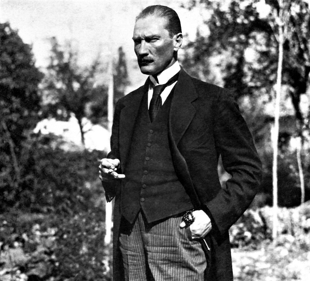 Wakashimazu1907's tweet photo. Dehşet bir karizma.

Türklüğün ete kemiğe bürünmüş hali... https://t.co/709jwb40Nb