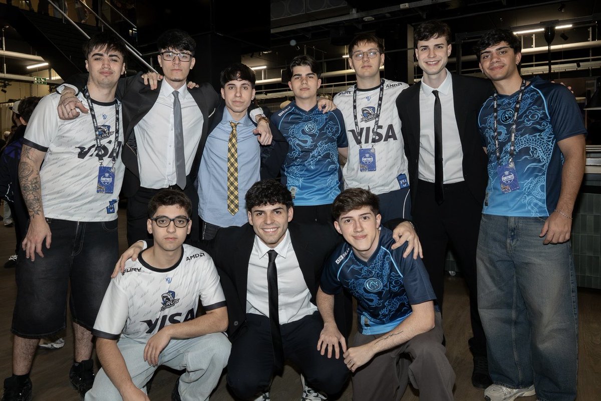 gorilonfn's tweet photo. Uno de los mejores mundiales de mi vida, muy contento de vivirlo con mis amigos y con todos ustedes que lo hacen posible. 

Simplemente gracias, @FNCompetitive. ❤️ https://t.co/nsmc32AD4h