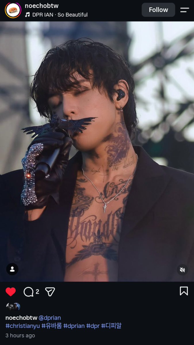 dalobo_taptap's tweet photo. Seems like an angel/devil or angel/reaper fight? ๐
#dreamer #dprian #christianyu #krazymusicfestival https://t.co/2MfE9mONI5
