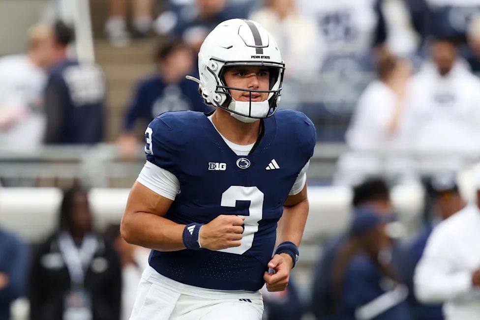 WhiteOutFB's tweet photo. I still believe 🦁 https://t.co/QcUvBXjbBv