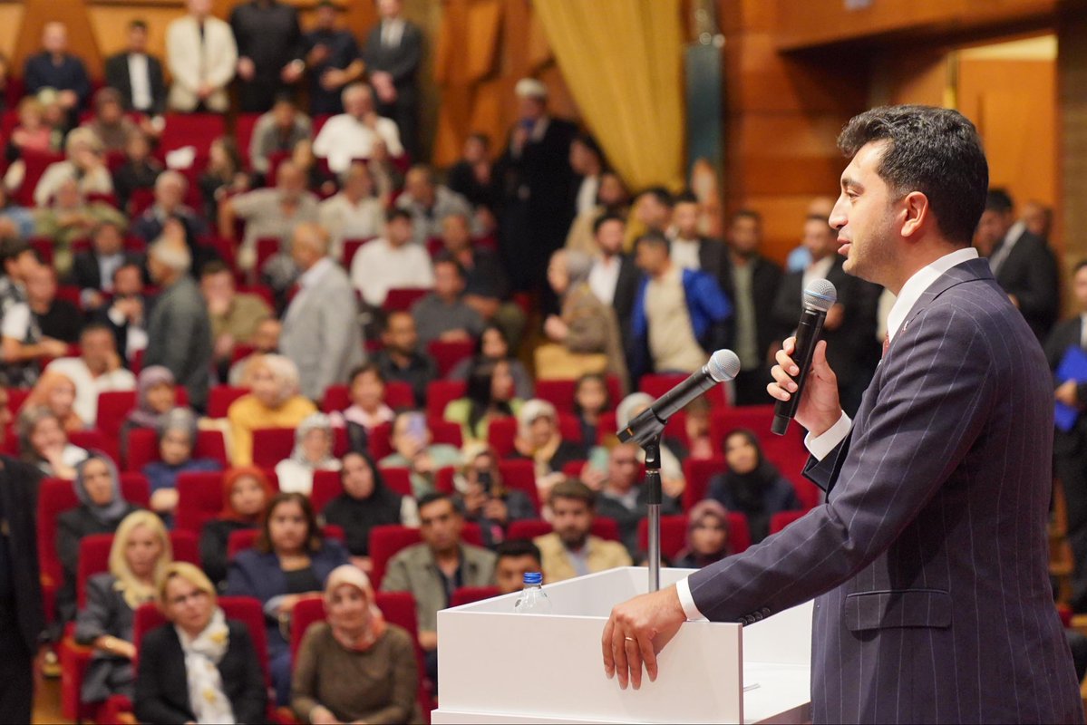 erenalibingol's tweet photo. Sayın Cumhurbaşkanı Yardımcımız Cevdet Yılmaz’ın kıymetli teşrifleriyle, Türkiye Yüzyılı Buluşmaları İstanbul programı kapsamında Doğu ve Güneydoğu Anadolu Bölgeleri Kanaat Önderleri Buluşması’na Tuzla’mızda ev sahipliği yaptık.

Milletvekillerimiz, MKYK üyelerimiz, teşkilat mensuplarımız ve bölgelerimizin kıymetli kanaat önderleriyle aynı sofrada buluştuğumuz bu anlamlı programda; ortak değerlerimizi, birlik ve beraberliğimizi pekiştiren güçlü bir buluşmaya tanıklık ettik.

Başta Cumhurbaşkanı Yardımcımız Sayın Cevdet Yılmaz olmak üzere; programımıza teşrif eden milletvekillerimize, MKYK üyelerimize, kanaat önderlerimize ve tüm kıymetli misafirlerimize gönülden teşekkür ediyorum.

Tuzla’mızda böylesine güçlü ve geniş katılımlı bir buluşmaya ev sahipliği yapmaktan büyük bir memnuniyet duyduk.