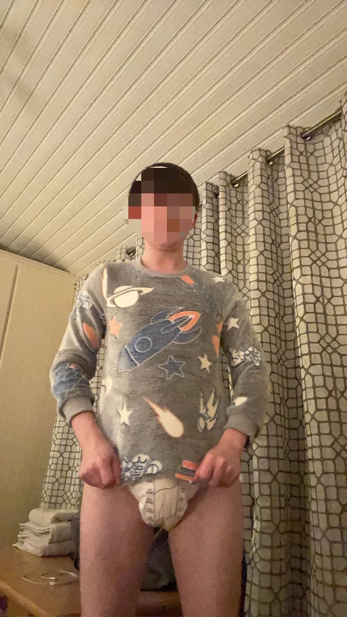 lilppherc's tweet photo. If we can get 100 likes on this post, I’ll unblur his face and tag him in it. #cuck #ABDL #humiliation https://t.co/Q1B3XnwQT0