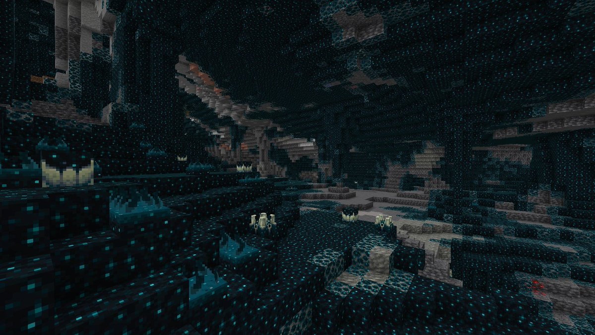 rhythmbound_'s tweet photo. @thensaidthechud @theZilla1998 "After 1.12 it losts it feel"
DID YOU STAY AT SPAWN FOR 12 YEARS??? https://t.co/iOQCMcxozP