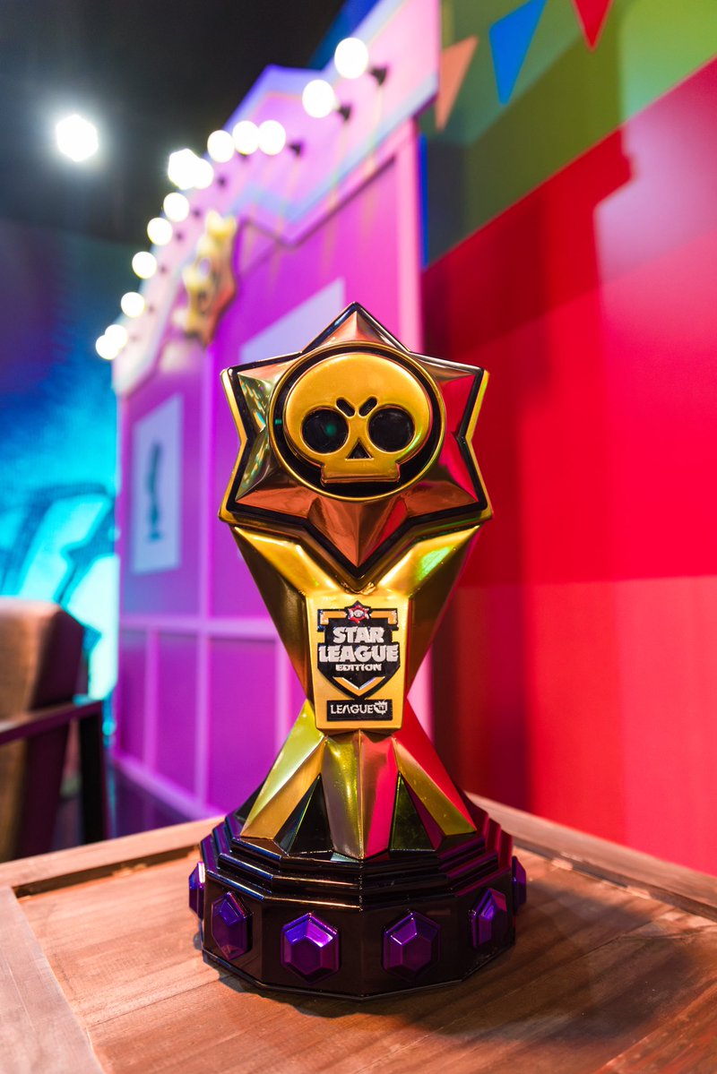 LeagueTV_'s tweet photo. O presencial da Star League foi daquele jeito: casters entregando tudo, convidados chegando junto e uma energia insana. 💥 https://t.co/XqchbJe5ZO
