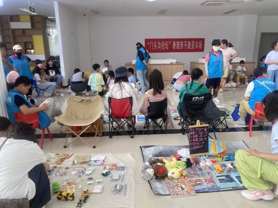 Tyrer1s's tweet photo. Ven a nuestra feria comunitaria este sábado 10 de mayo! Habrá comida típica, juegos para nios y charlas sobre cuidado del medio ambiente. Todos los vecinos son bienvenidos.， https://t.co/qts8IcEoXs