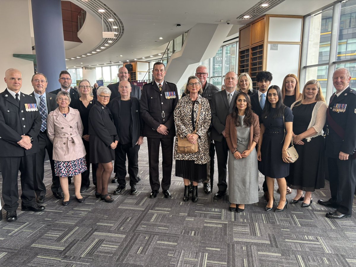 RoamingRoyston's tweet photo. Members of the #PoliceFamily paid their respects to fallen colleagues at National Police Memorial Day in Belfast today.
The #MartisMedia team were honoured to attend and play our part in telling the story of this important day.
#NPMD26 https://t.co/CSJlXlYtyT