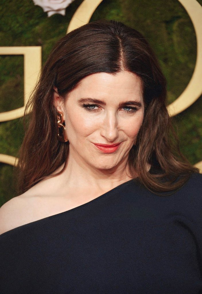Babyhahn_'s tweet photo. kathryn hahn as agatha harkness https://t.co/Cqm6GNKvAF