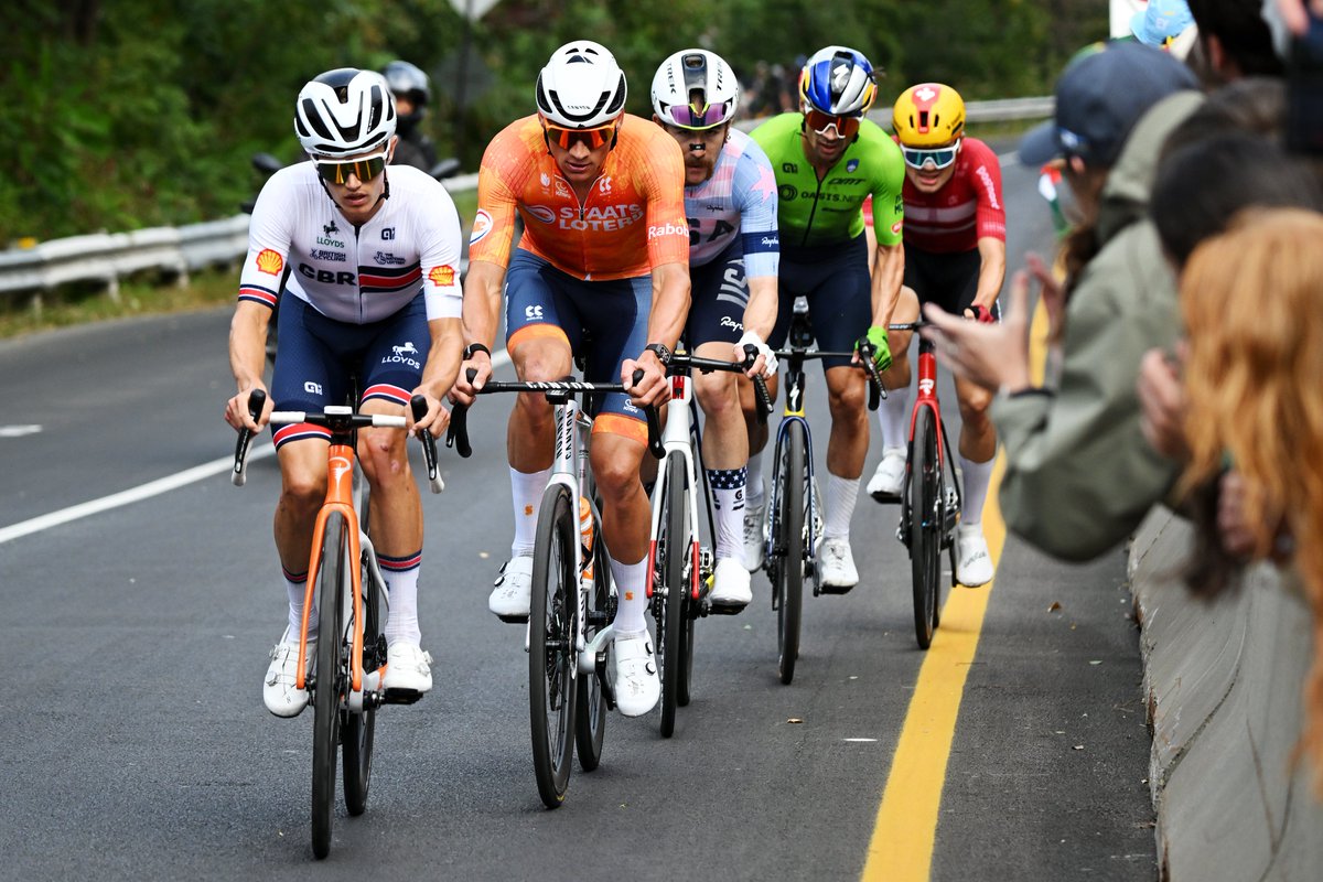 NetcompanyINEOS's tweet photo. What a brilliant ride from Oscar Onley at #Montreal2026 🌈 👏

Enlivening the Worlds Road Race in elite company for Team GB 🇬🇧

Congrats to winner Brandon McNulty. What a race! https://t.co/CcE3ezR6sd