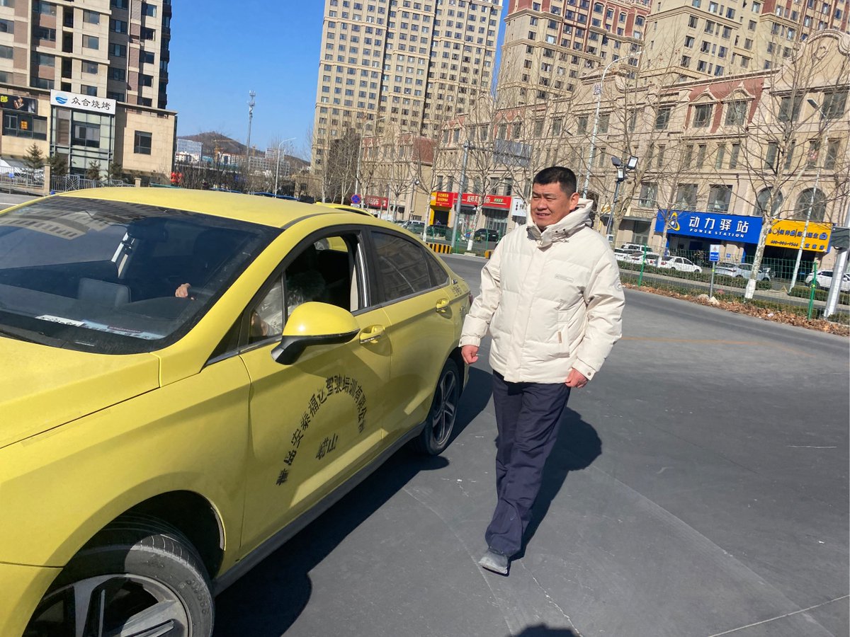 VirginiaKupko's tweet photo. Just nailed my driving test on the first try! No parallel parking nightmares, just a lot of sweaty palms and a very patient examiner. https://t.co/6upzw4R4Cz
