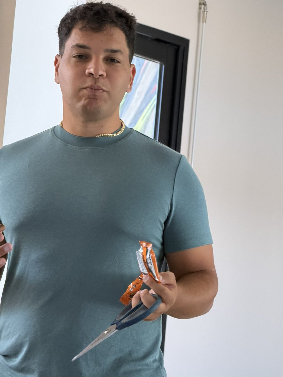 stevewilldoit's tweet photo. I hired Goobr as personal assistant. We are changing gamdom forever. https://t.co/87DS6PIPOl