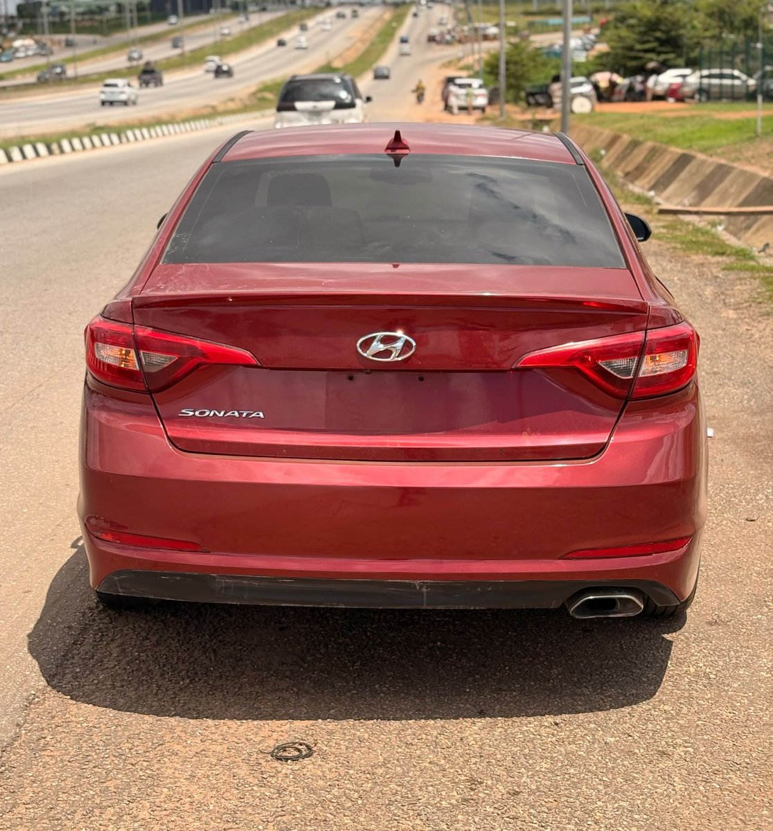 HSadiq35963's tweet photo. Clean Ride Alert‼️ 
FOREIGN USED🇩🇪
 2016 HYUNDAI SONATA 
KEY ENTRY 🔑 
Everything blesssed, 
Selling for 🔥11.5M
08074917552
 With original custom duty 
              📍Abuja
Kindly Repost pls
NATIONWIDE DELIVERY ✈️

#sonata https://t.co/P4ik9wXk7Q