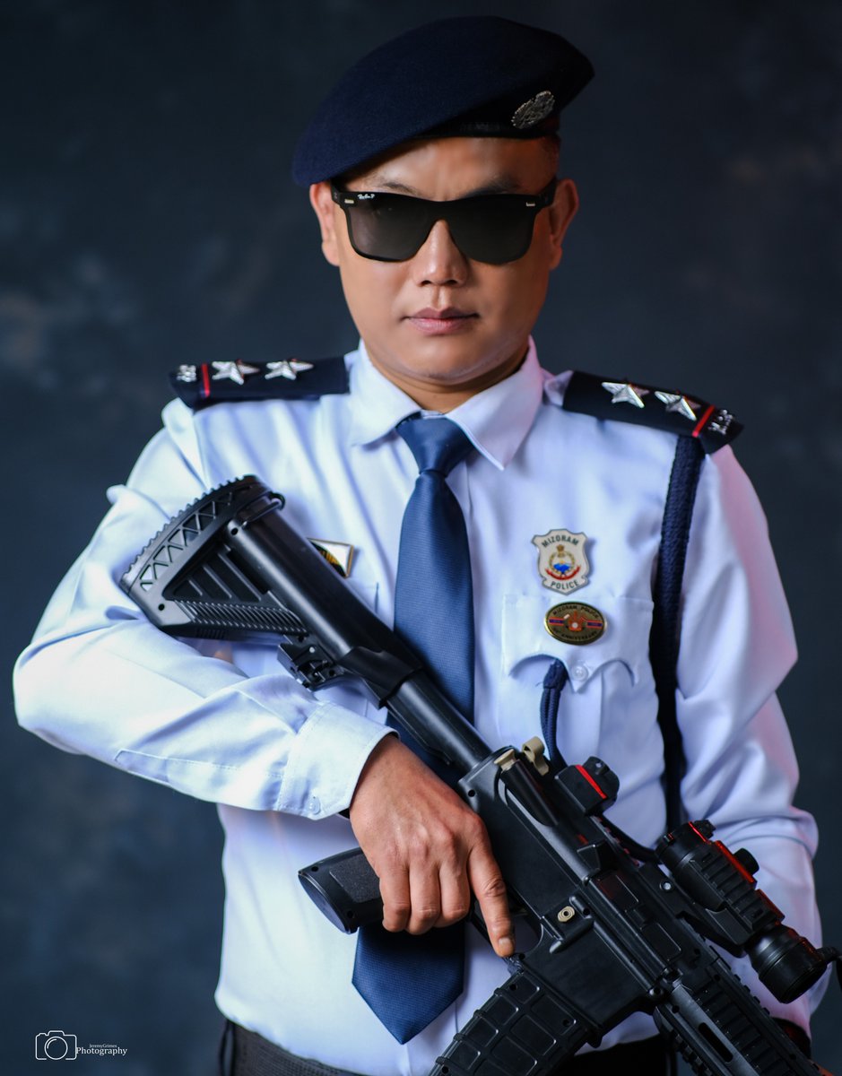 michaelleev21jz's tweet photo. Sir Saptea from The Studio Gang visited our shop and displayed the Werywin. 22 LR rifle (demo). Since it could be considered dangerous, we removed the post. Everyone says this gun is beautiful. In frame: Saptea Darchhun. https://t.co/5TPvWhA97l