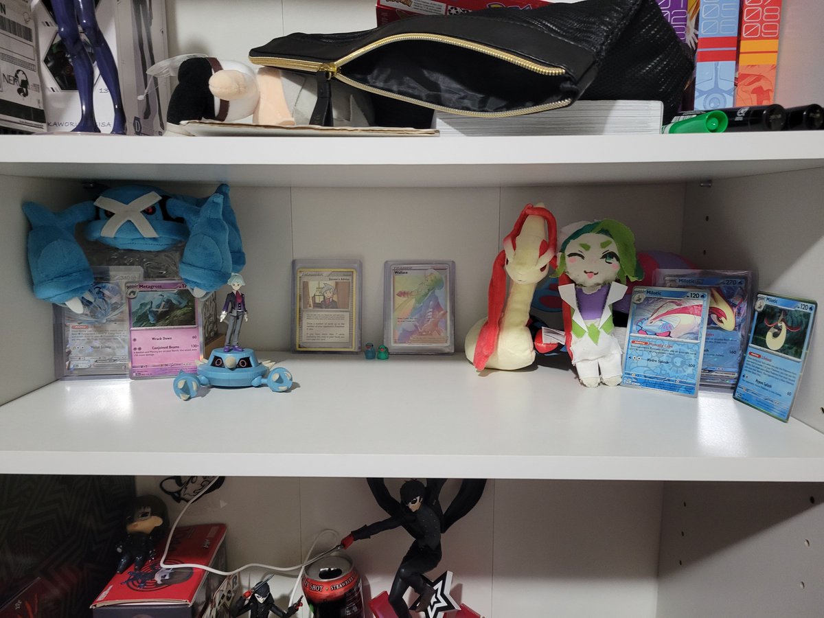 _inkspook's tweet photo. I need more originshipping stuff snd stuff to just decorate in general its so barren 😭 https://t.co/PeCPSD64kg