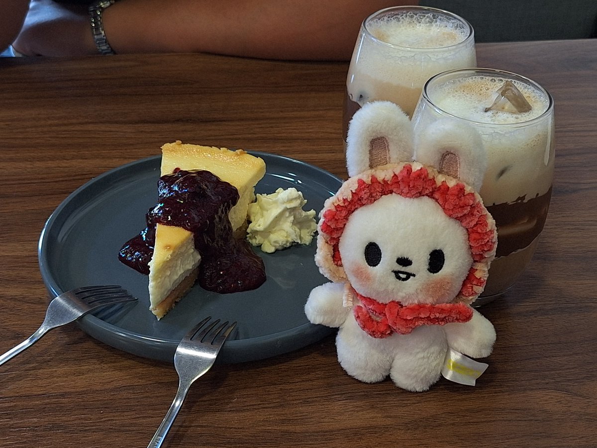jiniretes's tweet photo. 𓂃 ࣪˖ ִֶָ🥞☕️🐇 𐙚 https://t.co/gu4ktLJ984