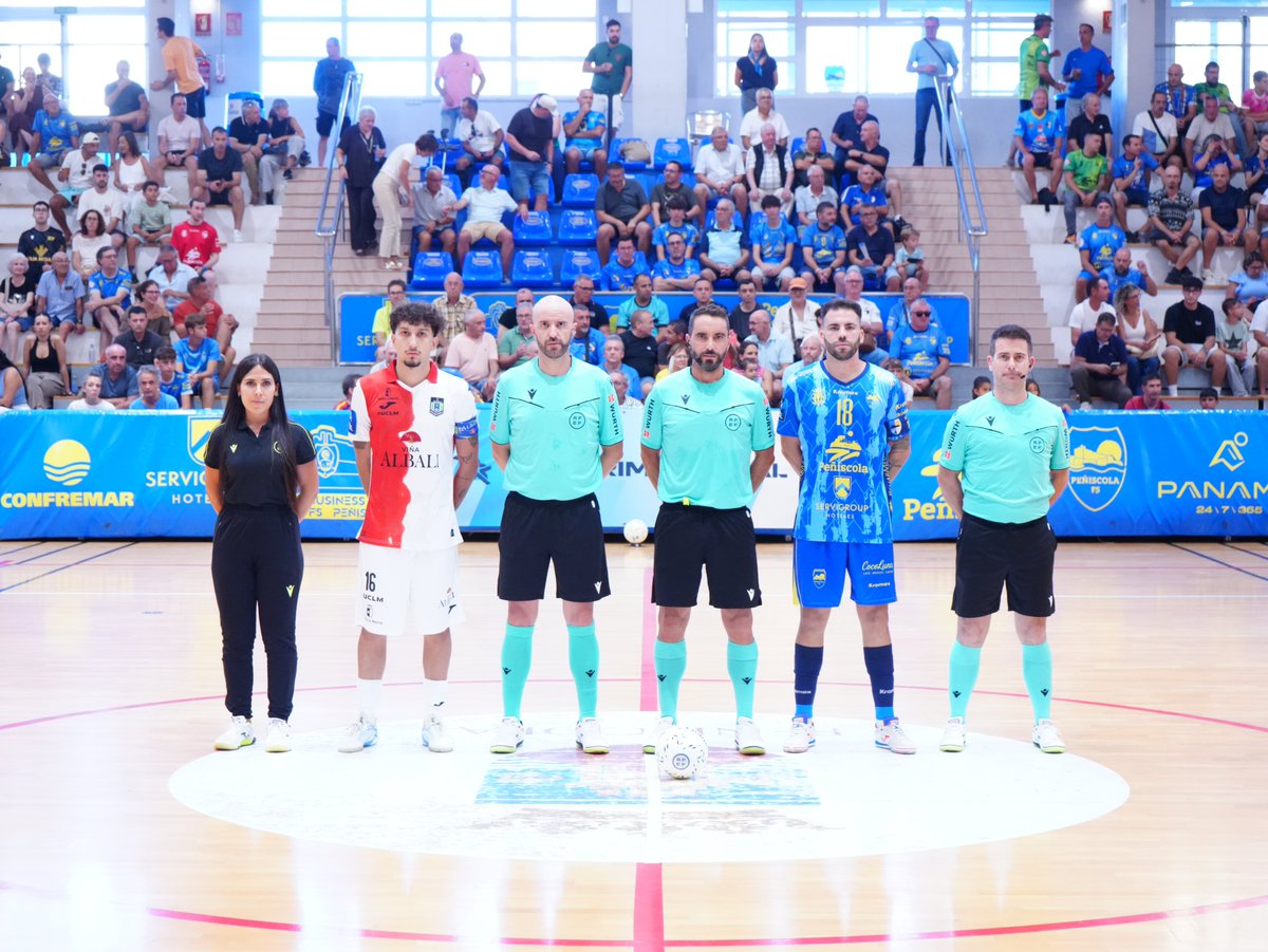 CoGAFS's tweet photo. 🏆 Liga Prime | Apertura | Jª 3
👥 Jorge González /.Luis Sánchez
👥 Francisco Oliva / Judith Marín
@peniscolafs 🆚 @VinaAlbaliFS
📸 @peniscolafs
#futsal #aretofutbola #futsalreferee #peñiscola #cogafs https://t.co/tb1hkj9rNI