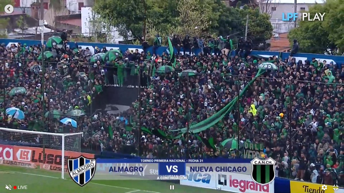 MatiasJMaffia99's tweet photo. Mientras algunos de tus rivales juegan copas internacionales y/o pelean por ascender a Primera, vos descendés a un torneo barrial con ¡70 equipos! arriba tuyo.

Y mientras otros tienen la posibilidad de ir de visitante, vos no podés ir ¡ni siquiera de local!

DESTRUIDO CHACARITA. https://t.co/iazjLzQuA7