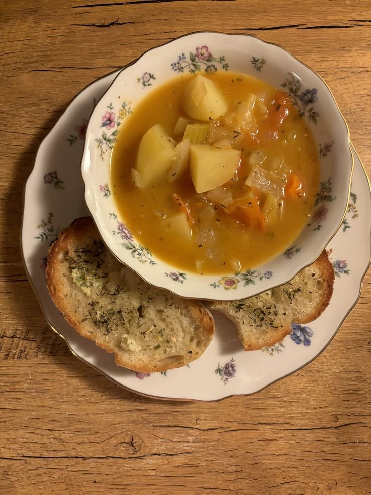stained_stag's tweet photo. ←This or That→ 
MASSIVE interactive/distraction thread 
🥐Savoury foods edition🍜
#edrtwt #shedrtwt #distractionthread #interactivethread #miatwt #anatwt #thisorthat #foodpoll https://t.co/1NUDCwmSIi