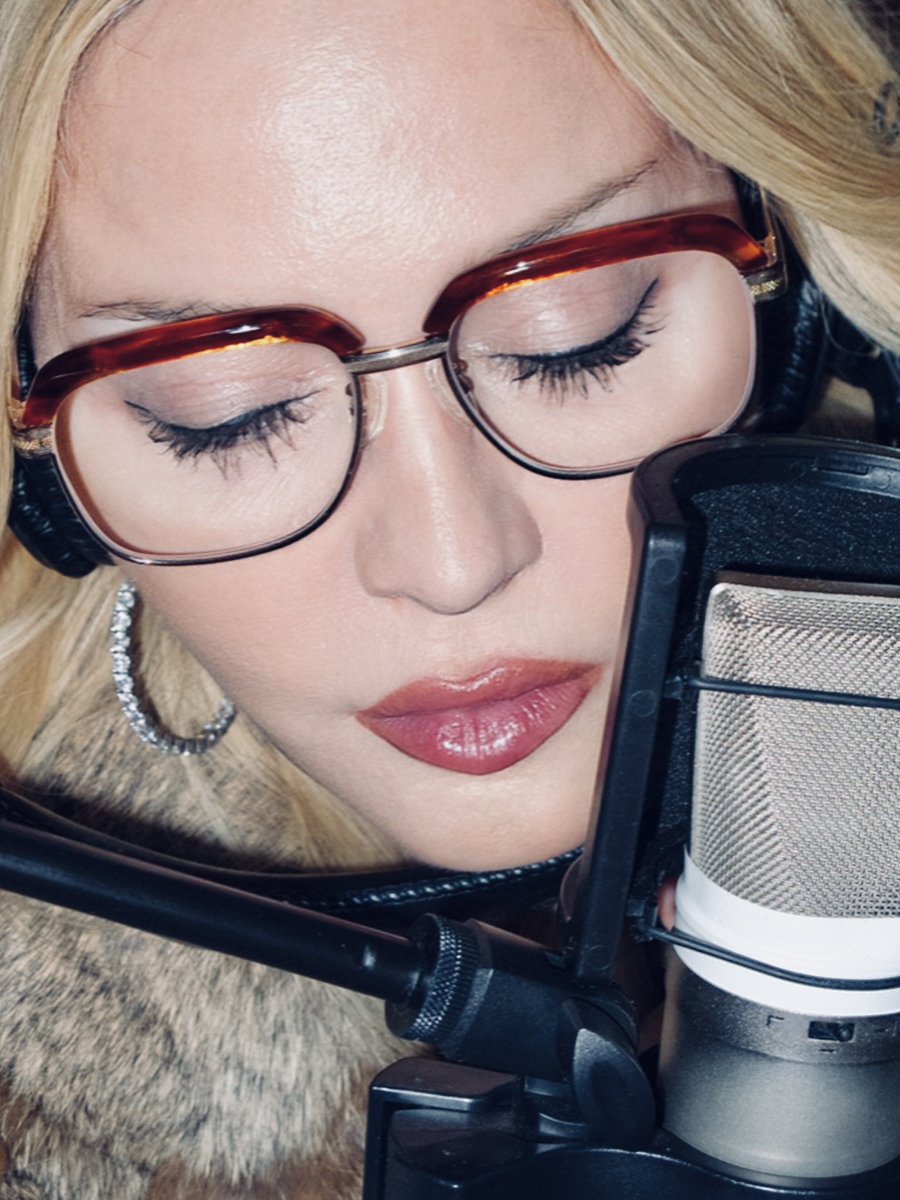 madonnaphbb's tweet photo. In The Stu with Stu……….. Confessions  on a Dance Floor Part 2. 🪩💃 https://t.co/bp0auBD6fS