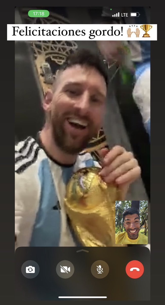 MessiLeoBrasil_'s tweet photo. Suárez ligou para Messi em lágrimas após o título de La liga com o atlético de Madrid. Messi ligou diretamente pro Suárez após ganhar a Copa do Mundo.

É uma das amizades mais lindas da história do futebol. https://t.co/tPVurBkkoZ