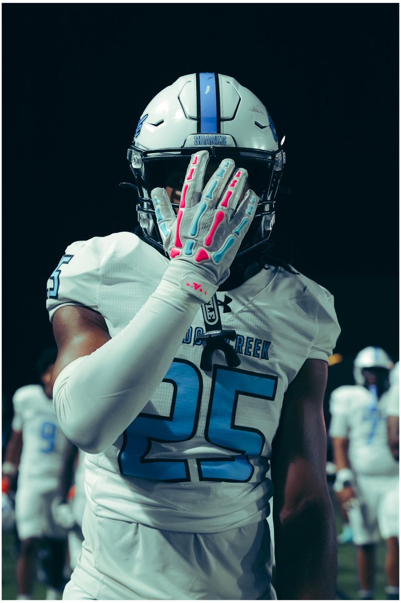 OGToddE1's tweet photo. 25 you are special 🦈🖤💙🤍🙏🏾 https://t.co/FhCkYyHBo8