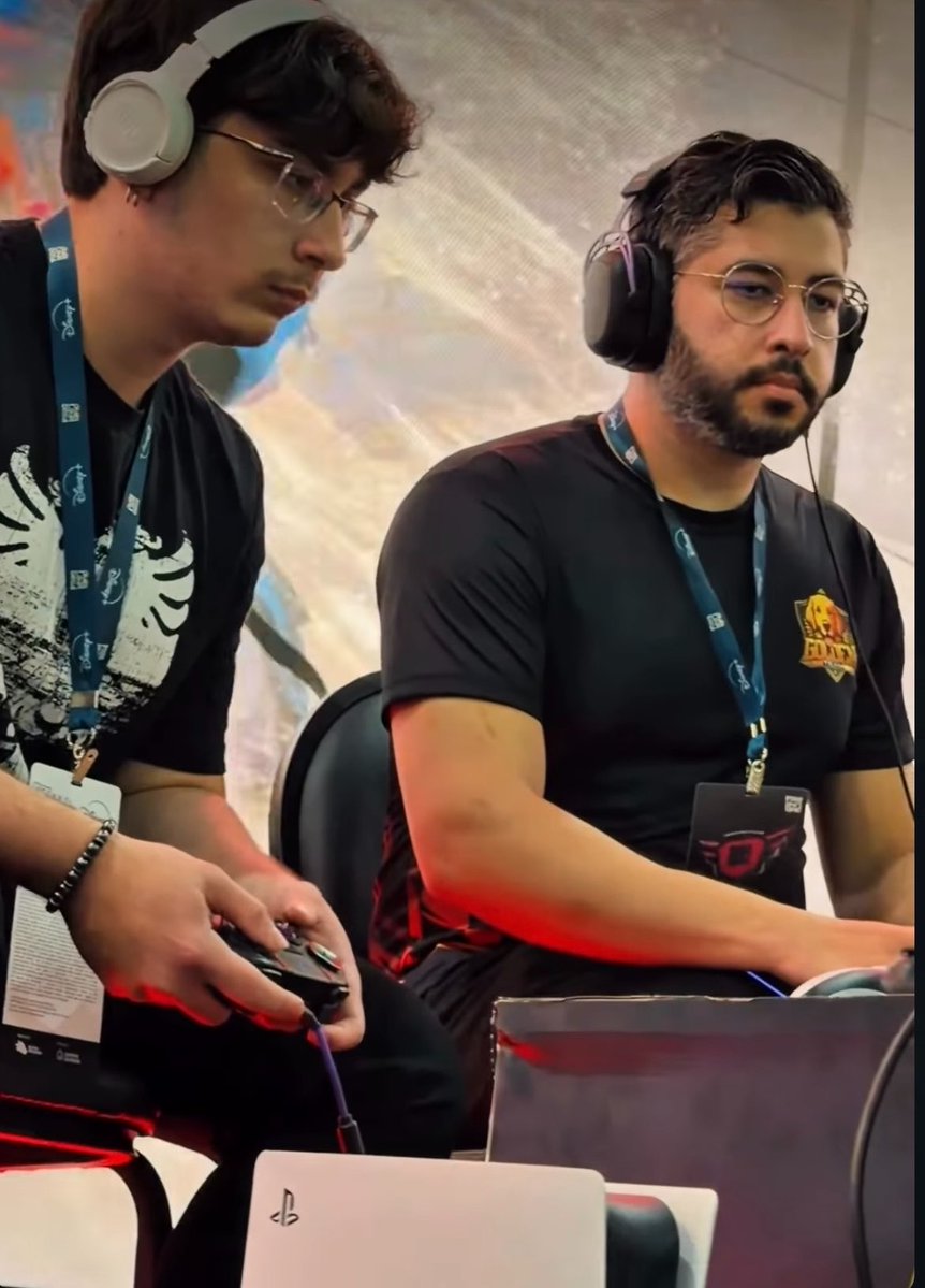 dragonlegendfgc's tweet photo. Experiência incrível o @Imaginelandbr 2026.
Não só por conquistar o título, mas pelas pessoas da região que me acolheram e mostraram ser uma cena muito unida. 
Obrigado a todos que torceram. Agora é trabalhar p/ levar a vaga pra Capcom Cup em breve..
Voltarei ainda mais forte🫡🌪️ https://t.co/AyYy6jgWho