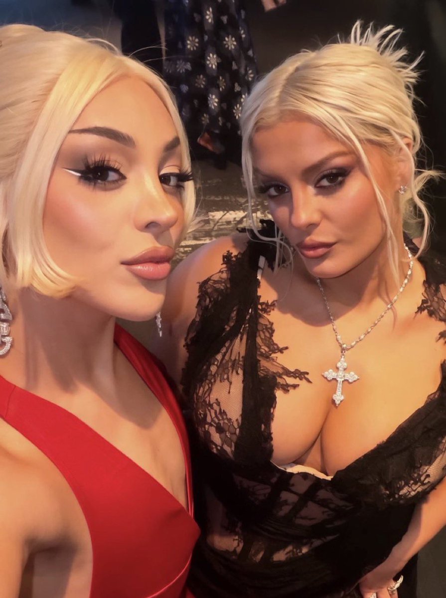RexhaBrasil's tweet photo. 🚨🇧🇷  Bebe Rexha e Pabllo Vittar no #VMAs! https://t.co/tX7nXPdg9I