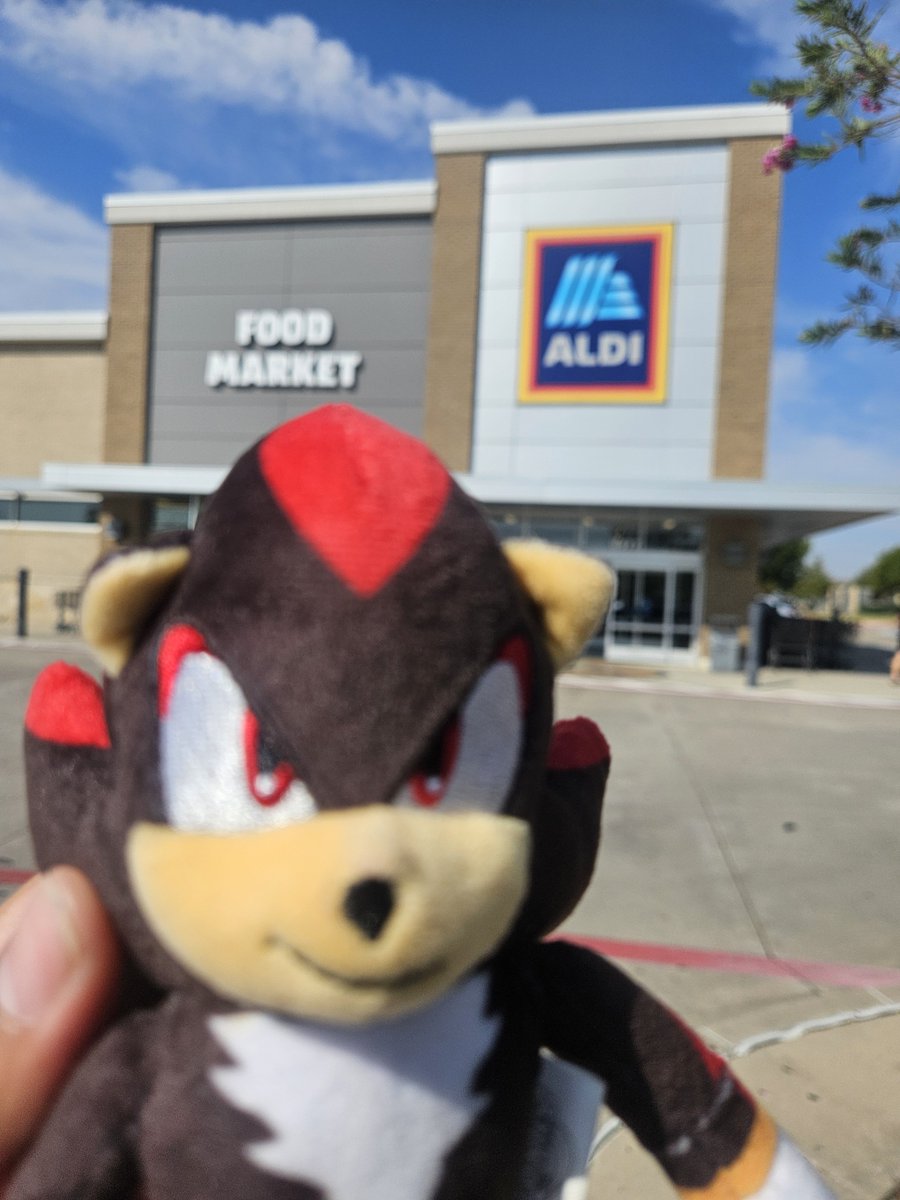 90sDank's tweet photo. Shads at aldi's https://t.co/JFh2MhMFgv