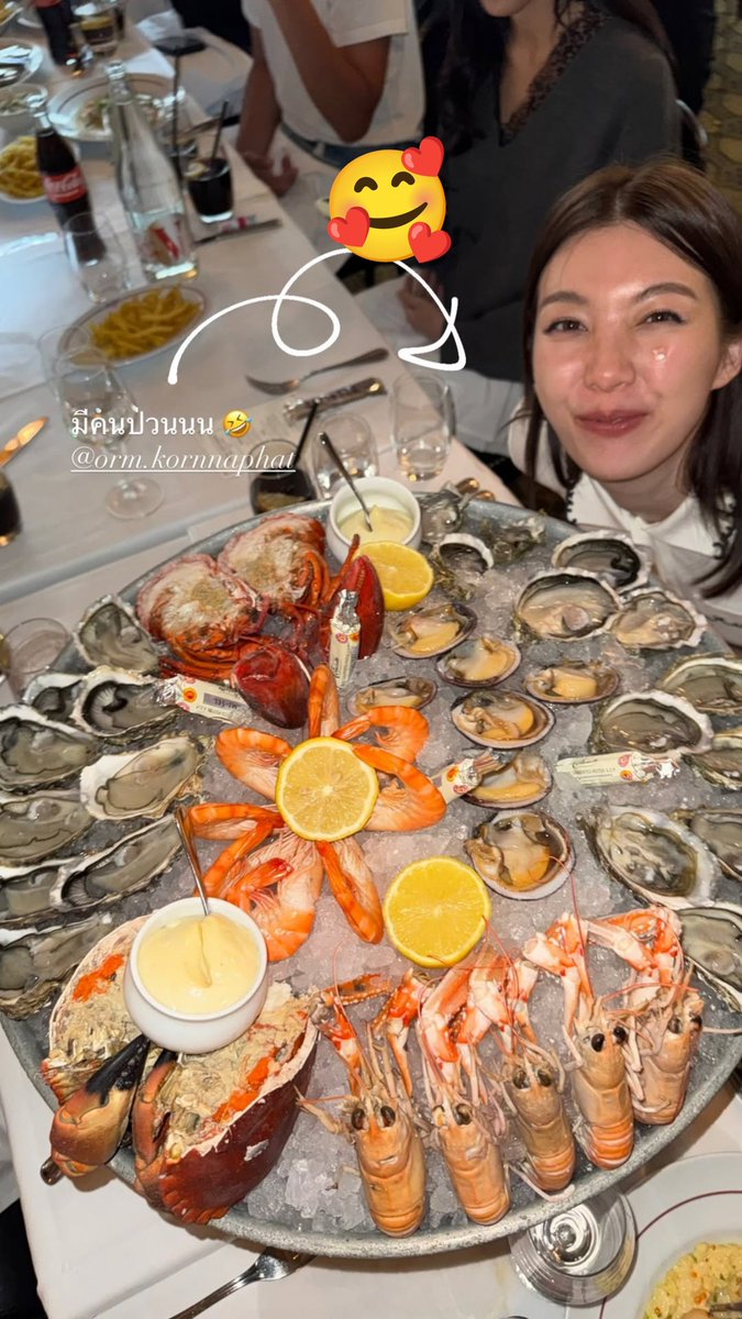 OrmKornVN's tweet photo. 260928 | IG: gunn_8 update

So yummy 🫶🏻

#OrmKornnaphat #Dior 
#LingOrmDiorSummer27
#DiorSummer27 #PFW
@ormmormm @Dior https://t.co/OHZTN8bR6E