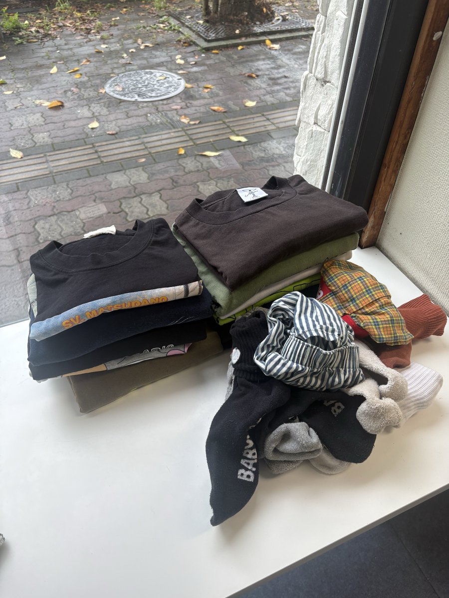 slloxl3's tweet photo. 土日洗濯をサボると月曜の朝に痛い目見るよってハナシ。 https://t.co/i8vqzbkeaM