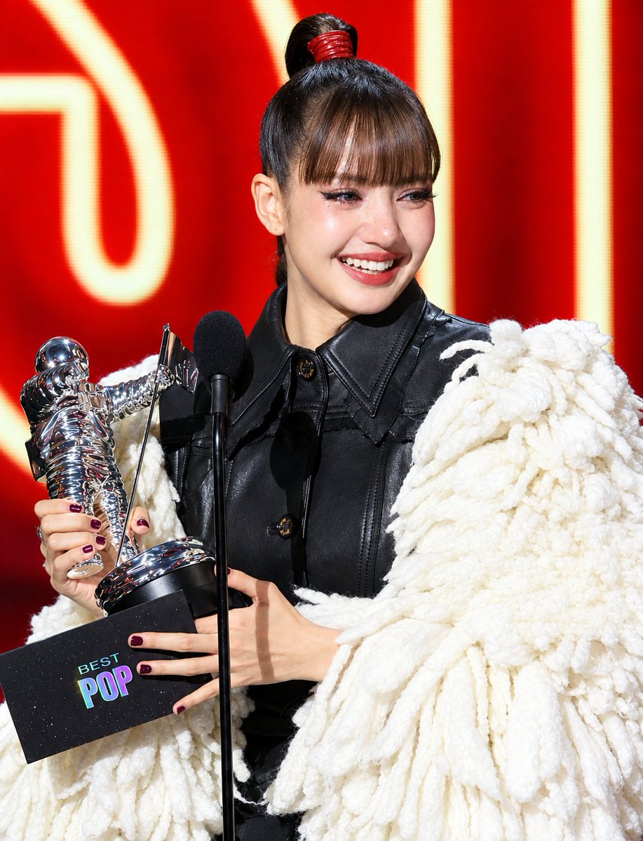 lalisapics4k's tweet photo. BEST POP https://t.co/dRPFimPUFc