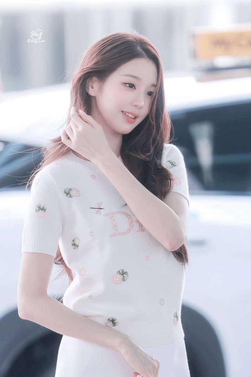 Daisy_Lnn's tweet photo. 26.09.28

#아이브 #IVE #장원영 #JANGWONYOUNG #원영 #WONYOUNG #ウォニョン #DiorSS27 https://t.co/2rSJ9uVsmv