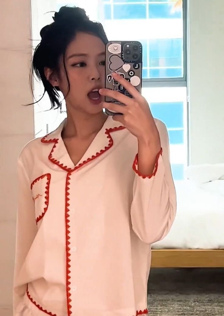 OfficerJenniee's tweet photo. Apa iya hari ini k*rjo?! https://t.co/lZgLA2W5zl