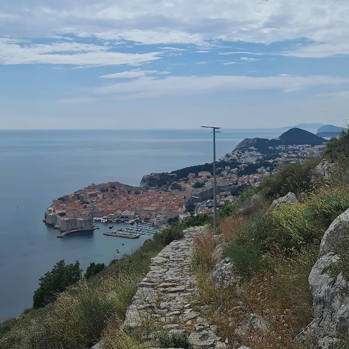 thayssilva46's tweet photo. Sights around Dubrovnik, Croatia... #Dubrovnik
#CroatiaTravel
#AdriaticSea
#TravelEurope
#Wanderlust https://t.co/dQFpeRbt8D