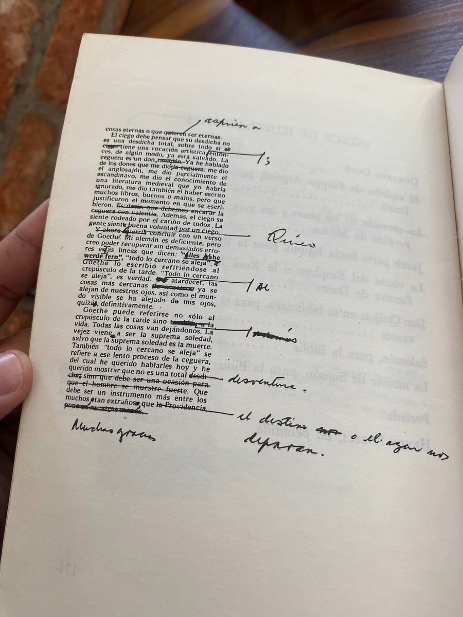 gojauregui's tweet photo. Primera edición de “Siete noches”, de Borges. Con ilustraciones de Doré. https://t.co/Hw3pcyo4Gx