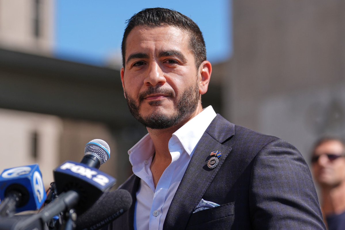 ThePoliticalHQ's tweet photo. 🚨Michigan U.S. Senate Poll🚨

🔵 Abdul El-Sayed - 47%

🔴 Mike Rogers - 42%

Big Data Poll (🔴)
678 Likely Voters
9/22-9/24

(🔴 denotes GOP pollster) https://t.co/LjvRkgqsMB