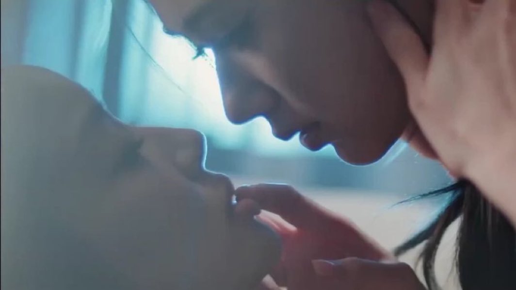 wlwdorotea's tweet photo. if she doesn't suck or bite it I will kms https://t.co/z2AYzoMtyq